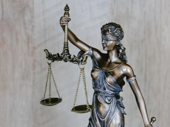 La justice est aveugle